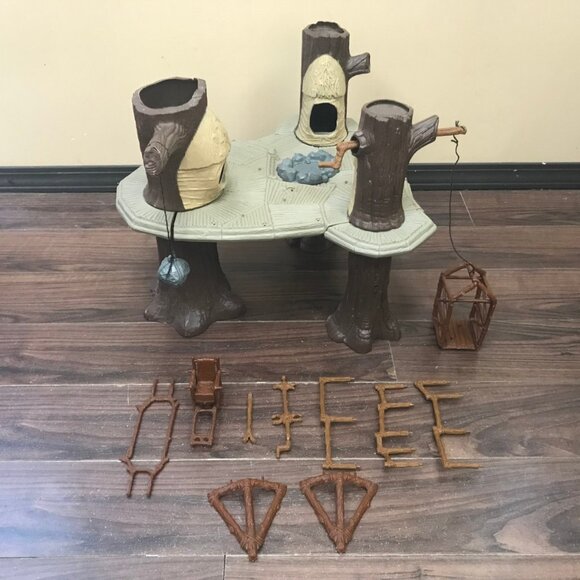 Ewok Village Star Wars 1983 *Incomplete for Parts or Repair* Return of the Jedi - Picture 1 of 15
